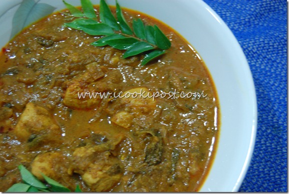 Varutharach kozhi curry (2)