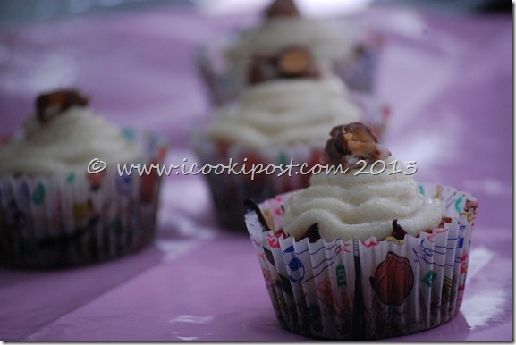 Chocolate Almond joy cupcakes (3) Chocolate Almond joy cupcakes (3)